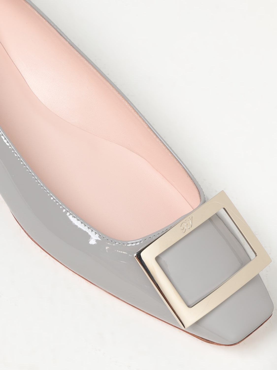 Giglio Ballerina Roger Vivier in vernice con fibbia decorativa Latest stili