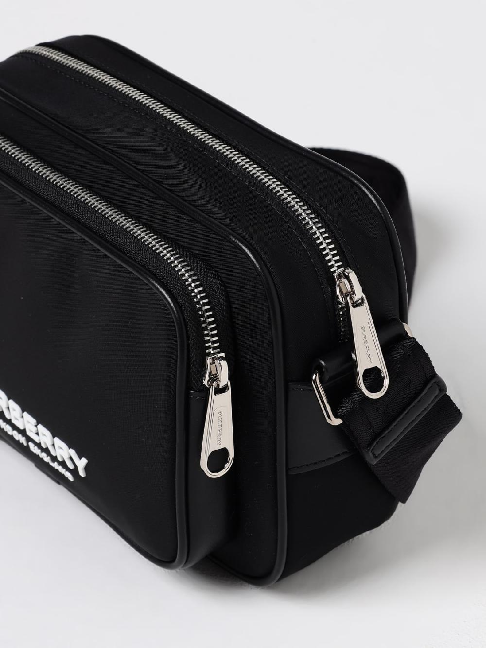 Giglio Borsa Burberry in nylon Offerte