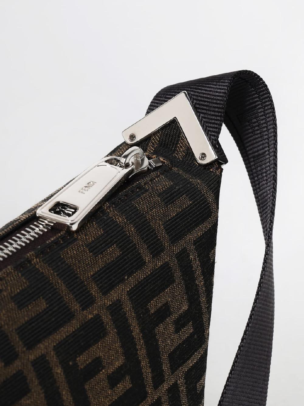 Giglio Borsa Fendi in tessuto e pelle a grana con monogram FF jacquard Grande vendita