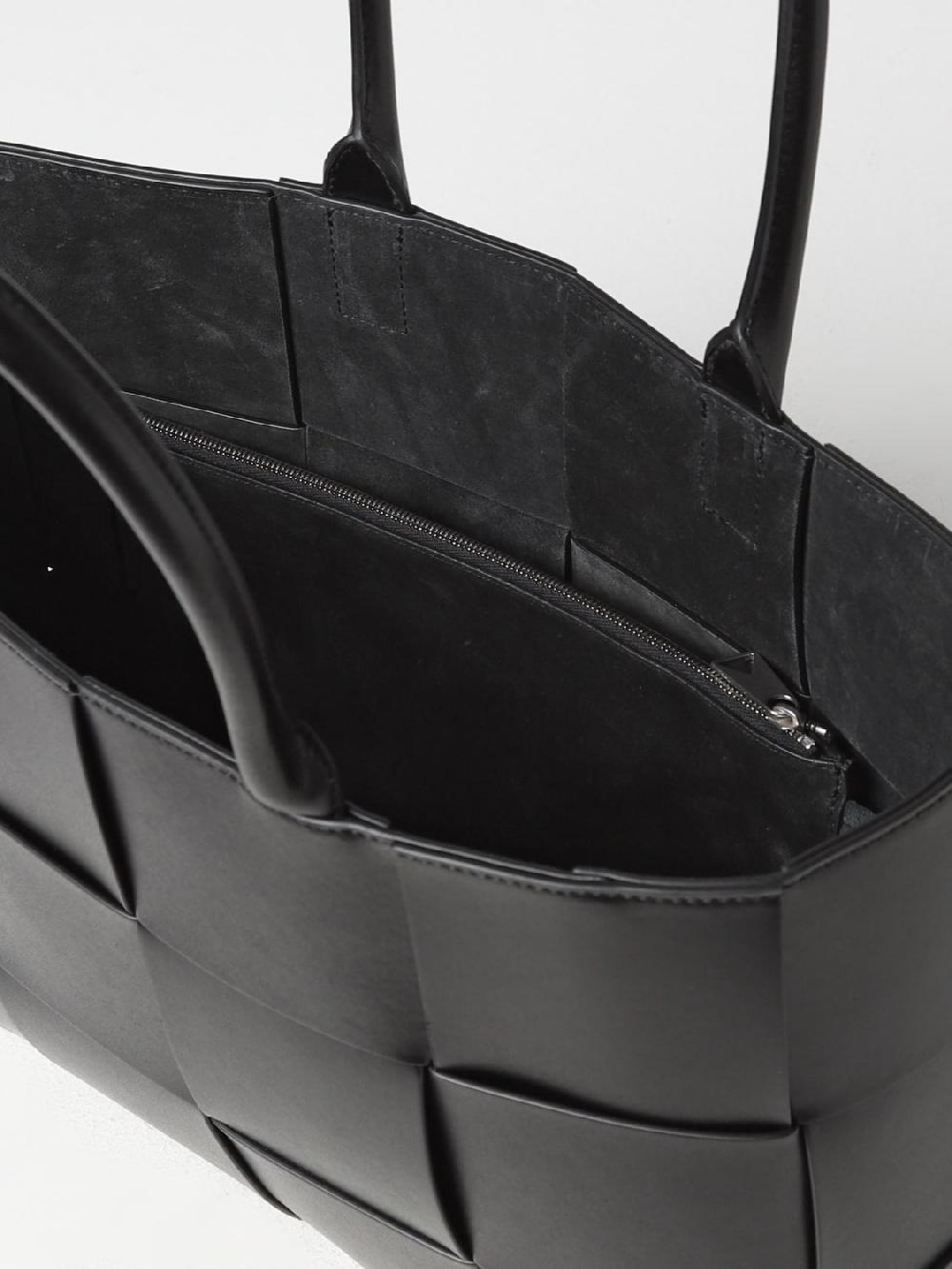 Giglio Borsa Arco Bottega Veneta in pelle intrecciata Comprane uno, ottenene uno gratis