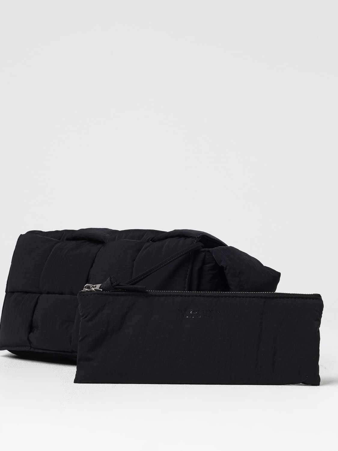 Giglio Borsa Padded Tech Cassette Bottega Veneta in nylon intrecciato Fino al 60% di sconto