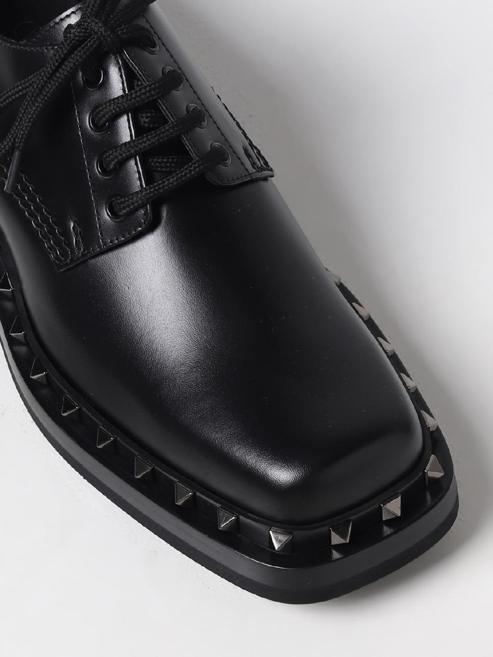 Giglio Derby Rockstud Valentino Garavani in pelle Only for today