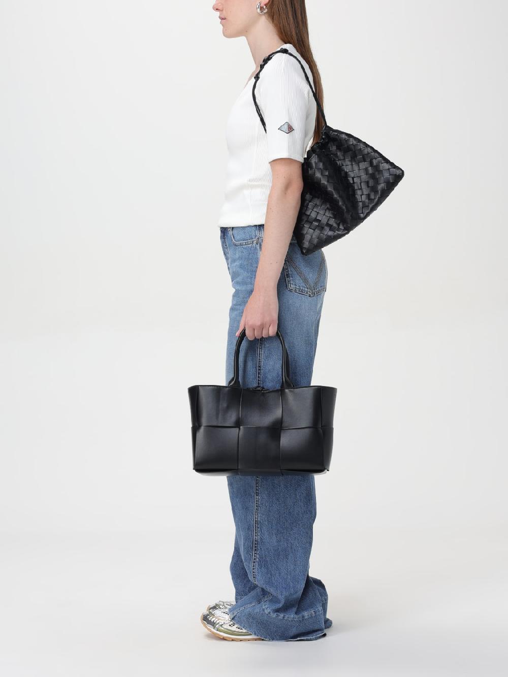 Giglio Top a costine con patch logo Bottega Veneta In Saldo